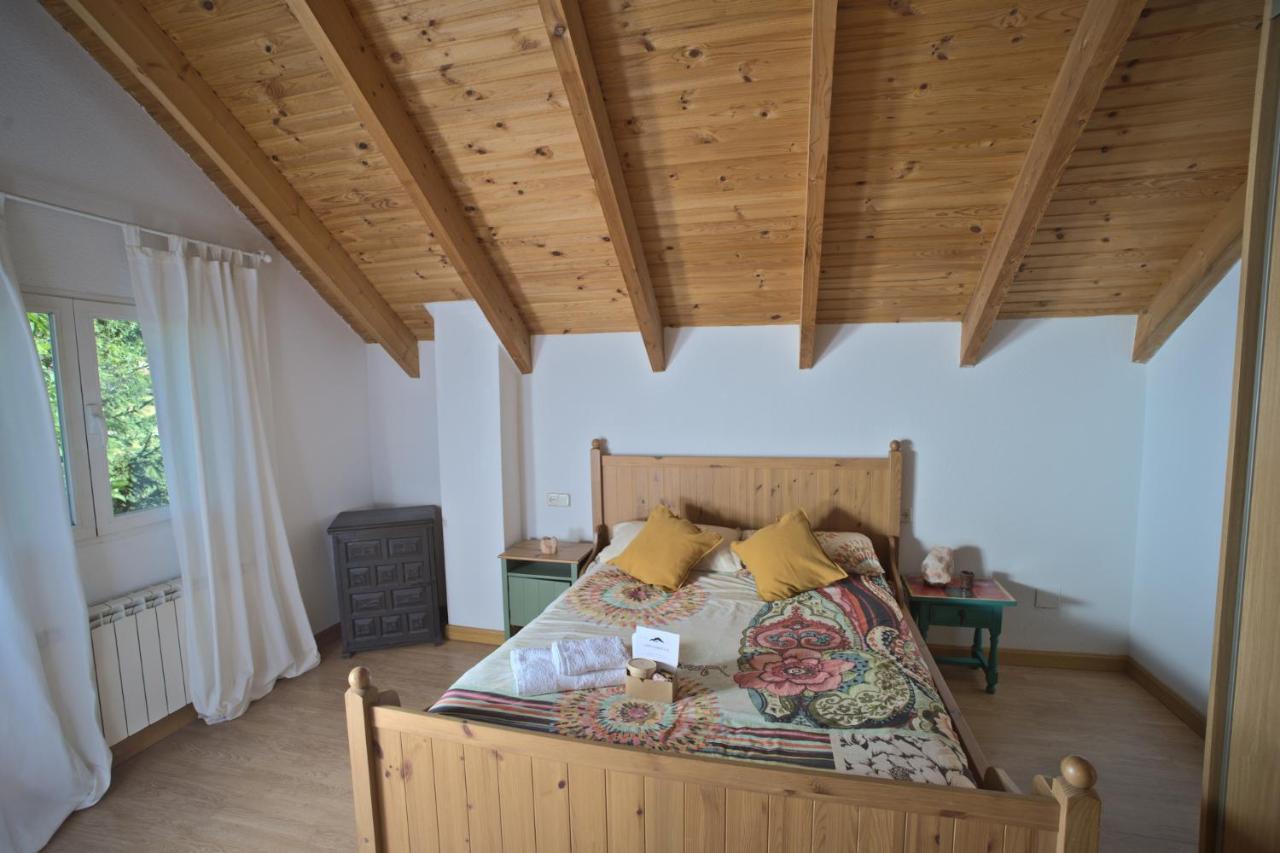 casa con jardín, 4 habitaciones y mucho encanto en cercedilla Exterior foto