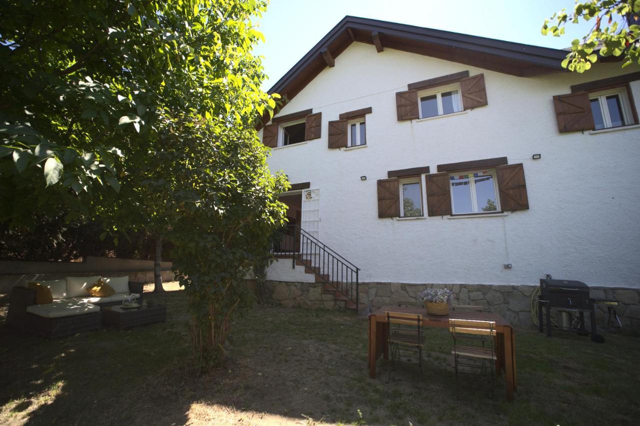 casa con jardín, 4 habitaciones y mucho encanto en cercedilla Exterior foto